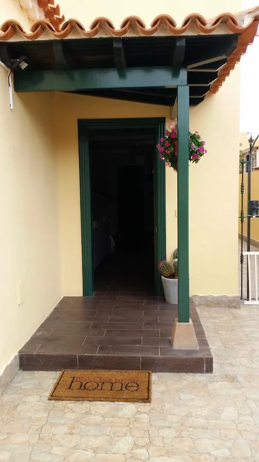 Villa Riki - Bed & Breakfast 2*, Arona (Tenerife)