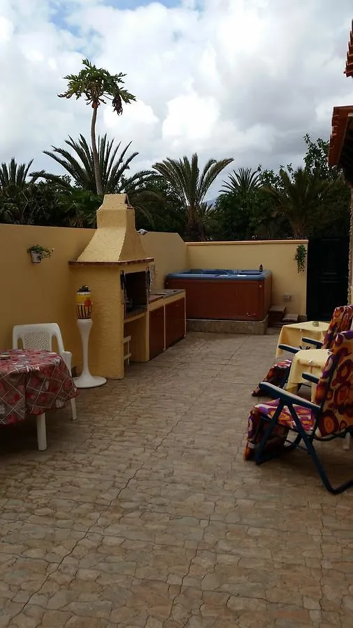 Villa Riki - Bed & Breakfast Spain